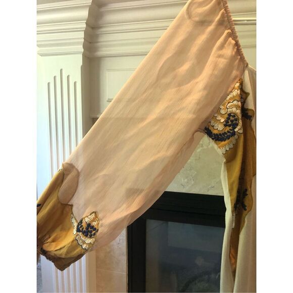Gimmick Women’s Boho Unique Cream and Pink Blouse with Embroidered Designs 3/4 S - Picture 4 of 8